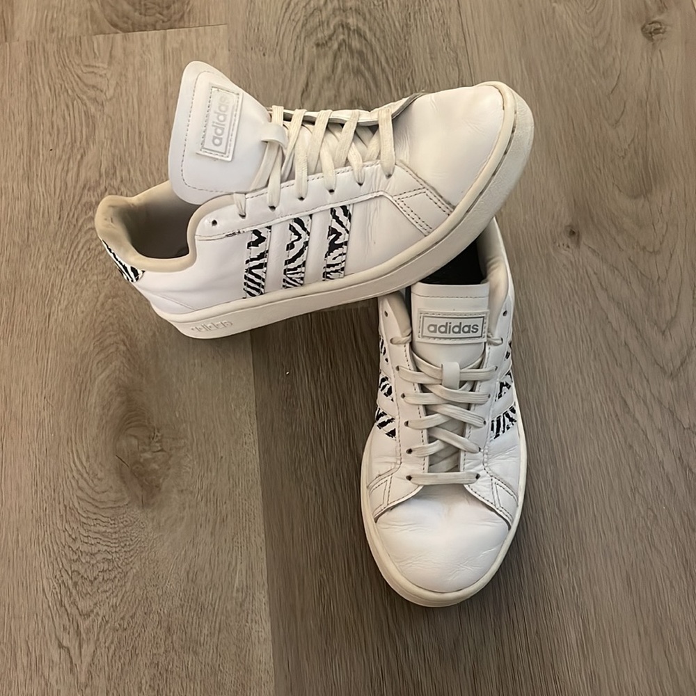 Adidas Shoes ! Zebra Accents